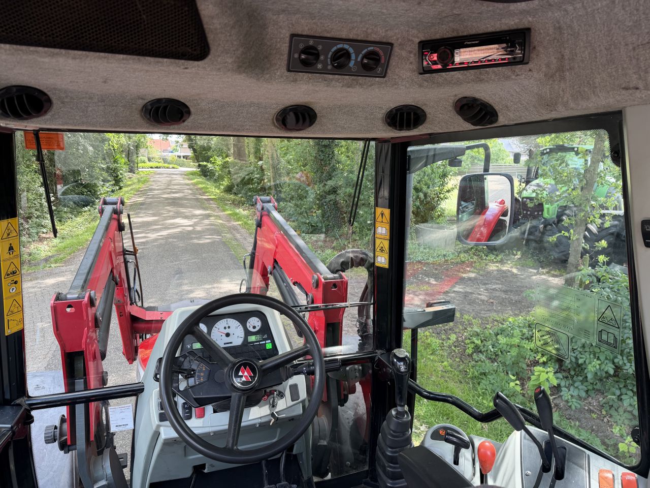 Massey Ferguson 5450 Dyna 4