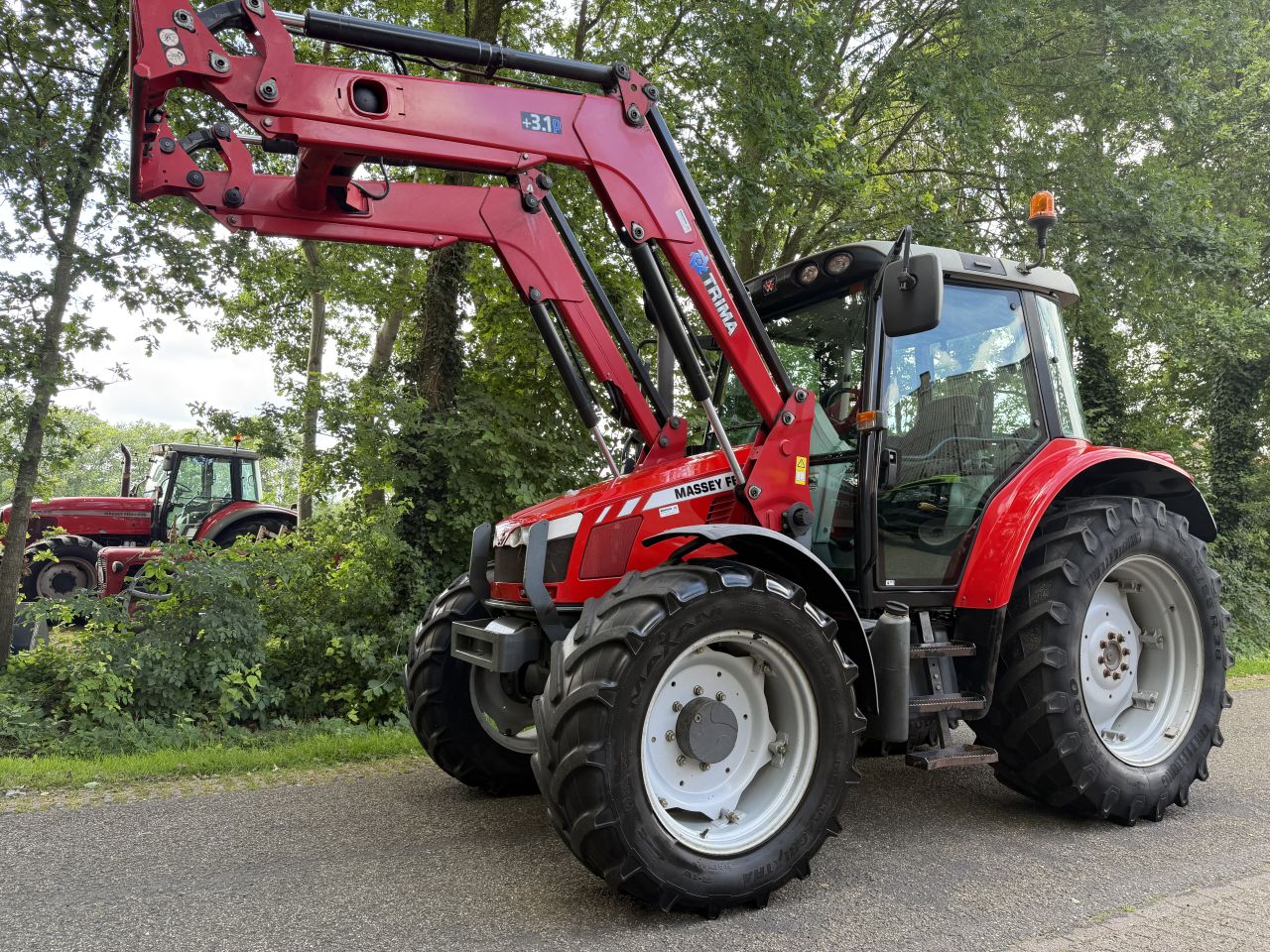 Massey Ferguson 5450 Dyna 4