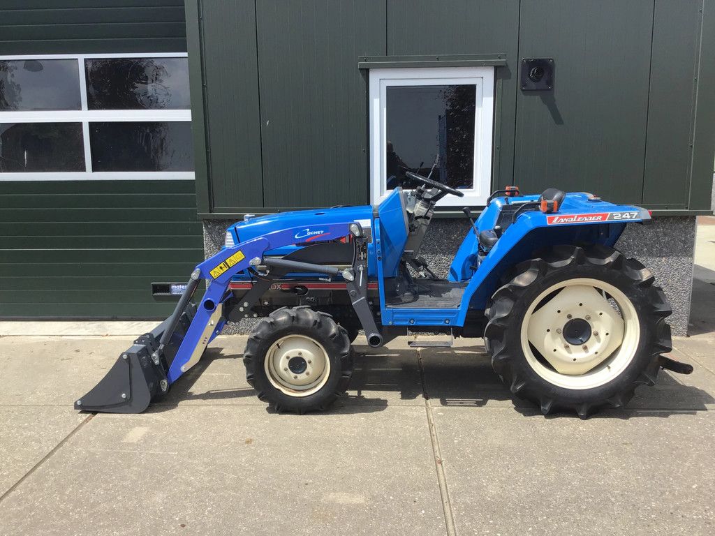Iseki Mini trekker Iseki TA 247 met voorlader