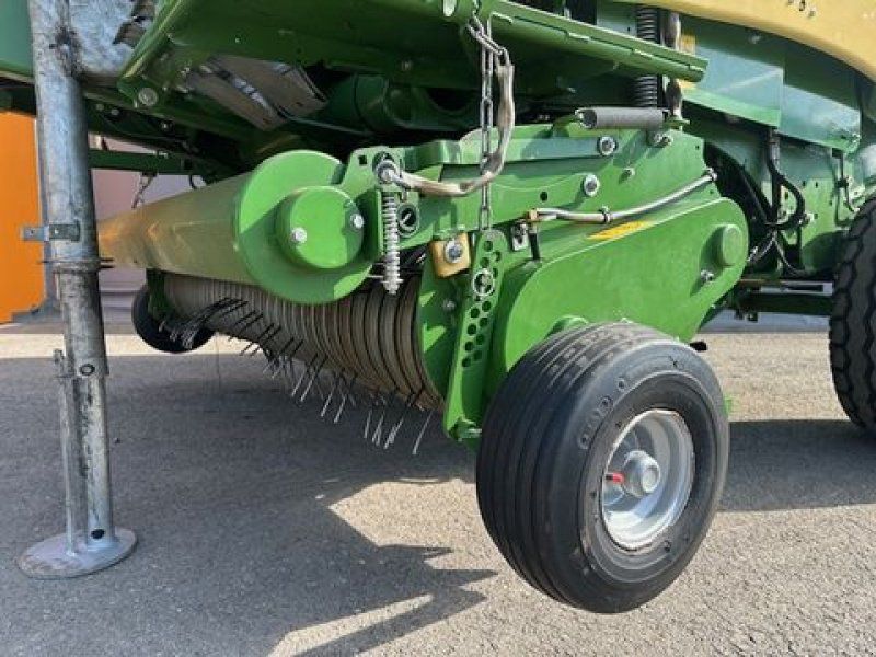 Krone Rund Comprima F125XC,