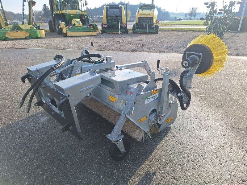 Fliegl AgroCenter Kehrmaschine 1550