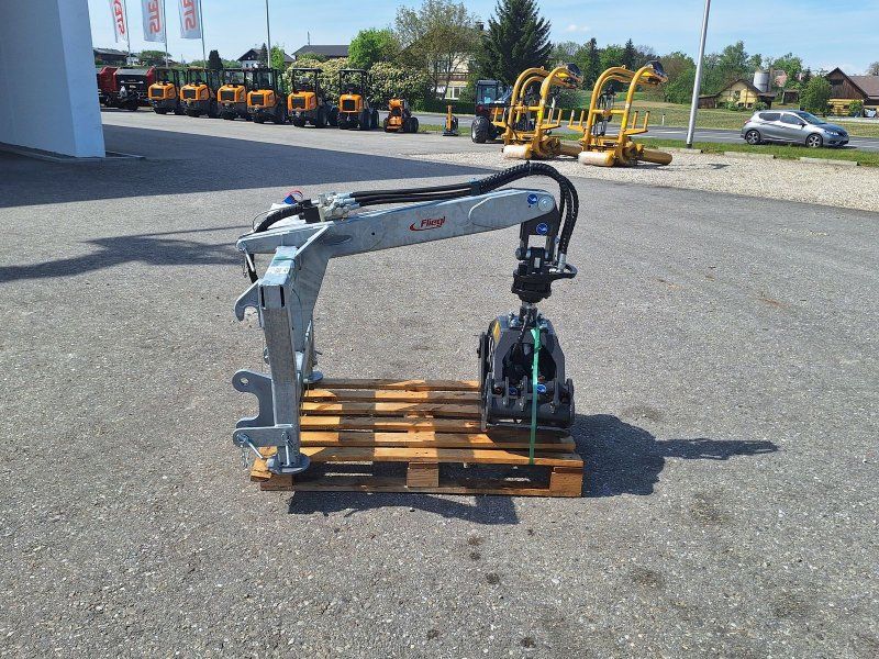 Fliegl Rückezange 130 U