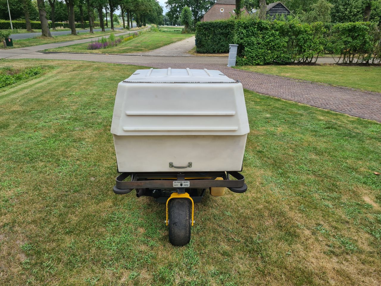 Walker MCGHS zero turn met 2 cilinder vanquard motor.
