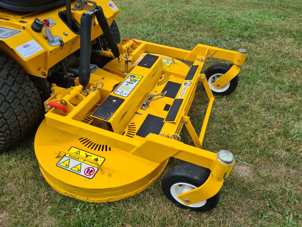 Walker MCGHS zero turn met 2 cilinder vanquard motor.