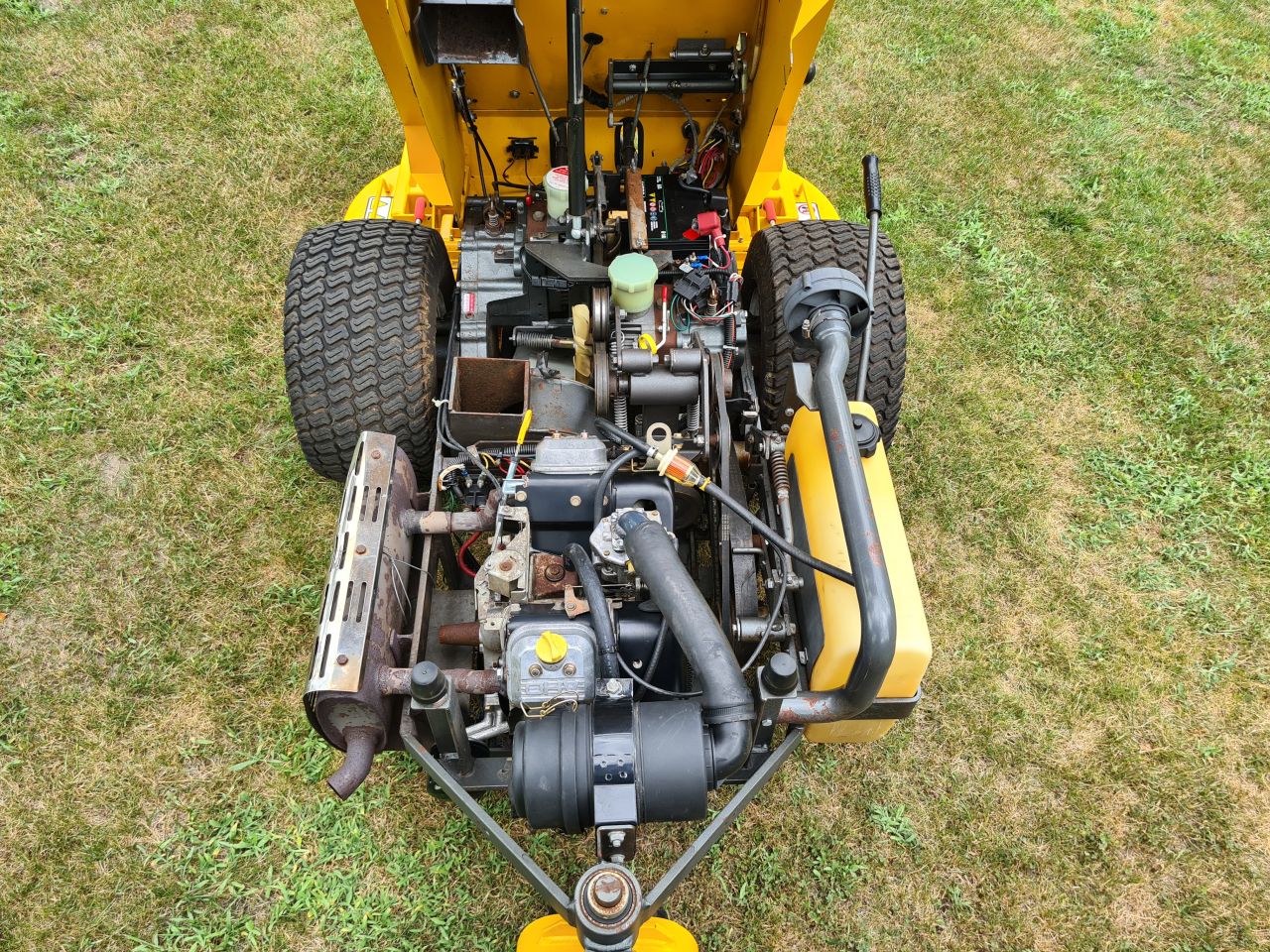 Walker MCGHS zero turn met 2 cilinder vanquard motor.