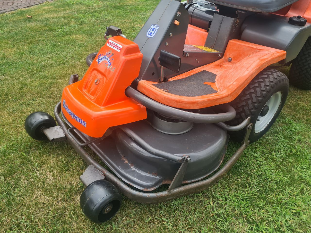 Husqvarna Rider 13 hydrostaat frontmaaier mulch maaier.