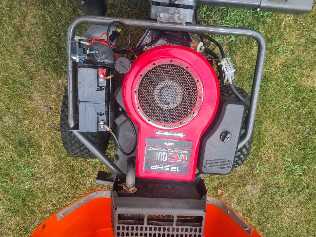 Husqvarna Rider 13 hydrostaat frontmaaier mulch maaier.