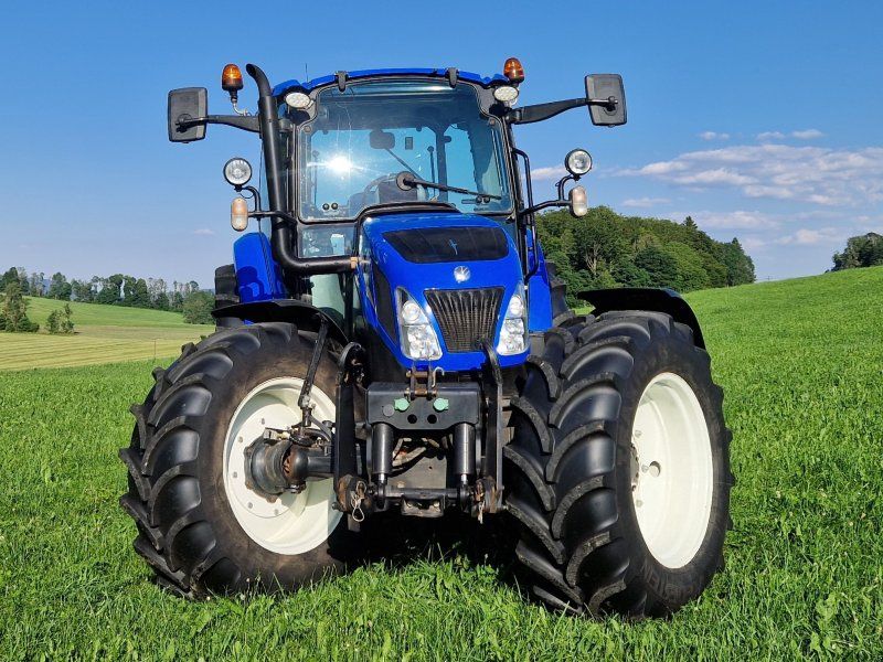 New Holland T 5.105