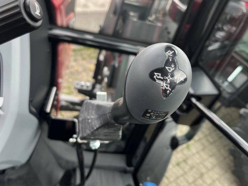 Valtra A85 mit Fl