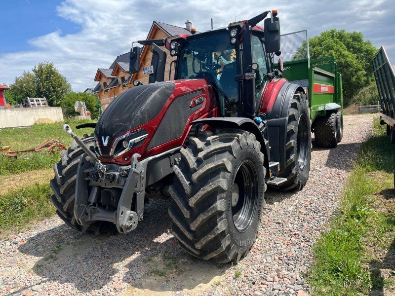 Valtra Q 305