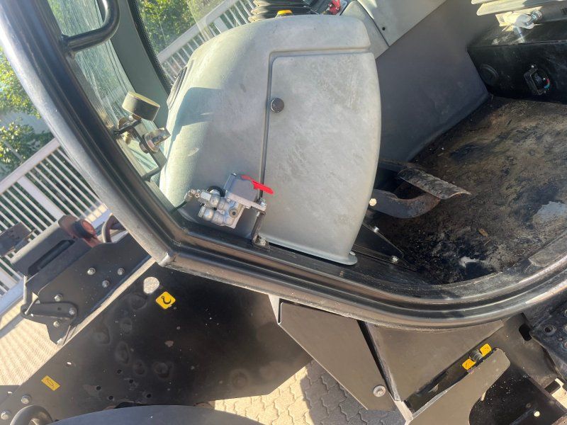 Valtra Q 305