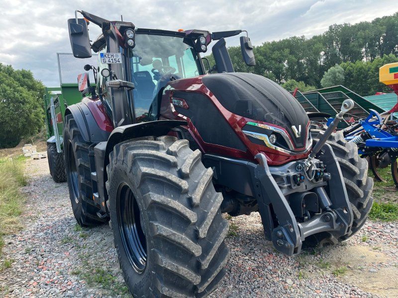 Valtra Q 305