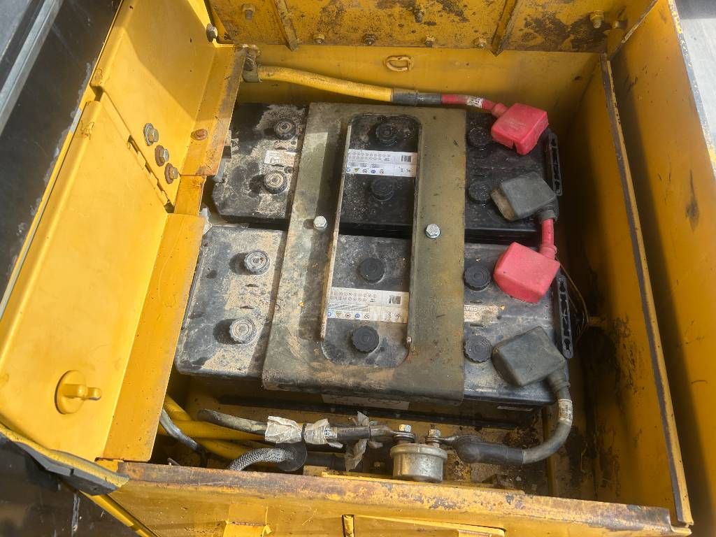 CAT D7R II