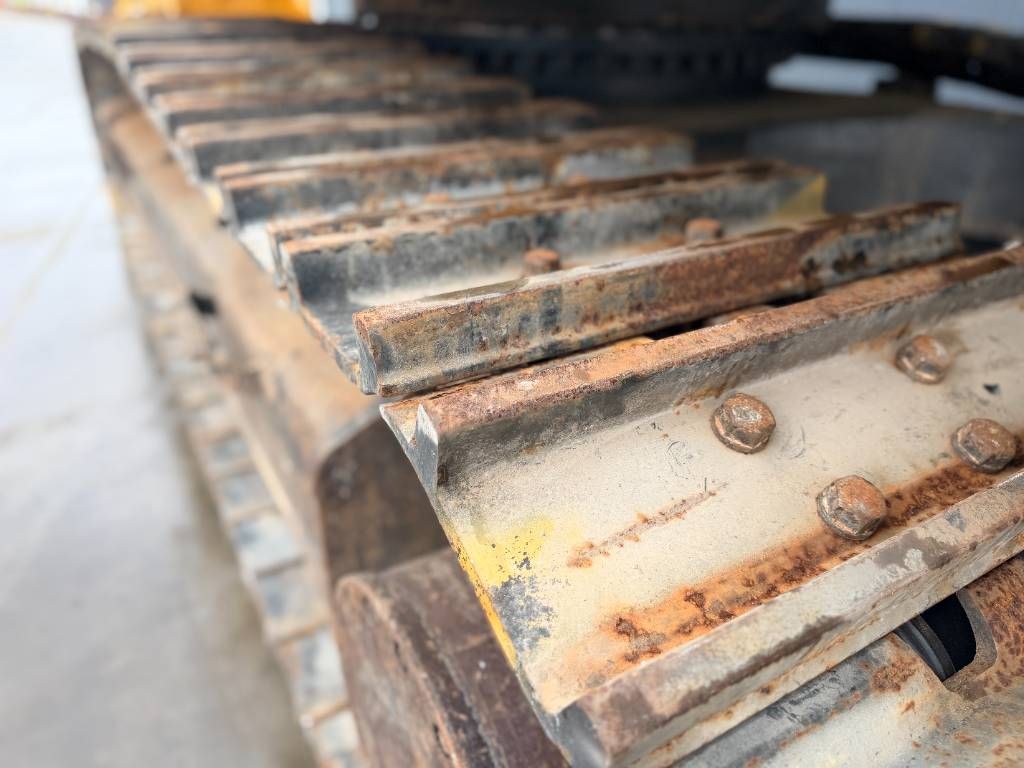 CAT 336F L - NEW CHAINS AND TRACKS