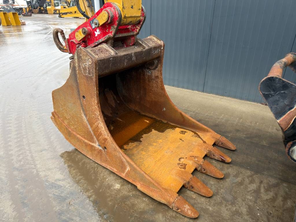 CAT M318F