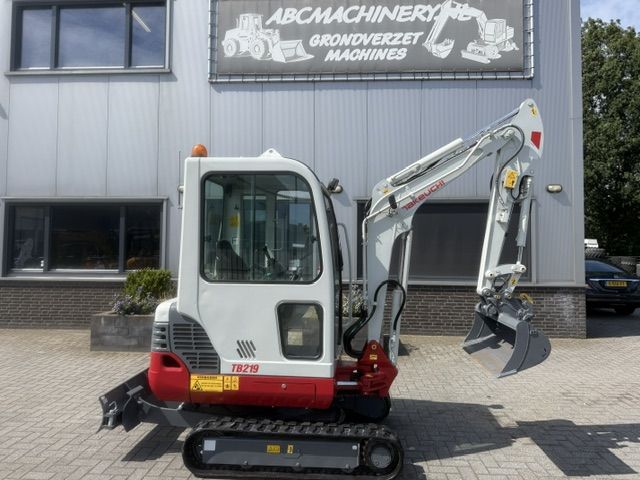 Takeuchi TB219 bj21 2T Minigraver Minikraan CAT KUBOTA ZGST