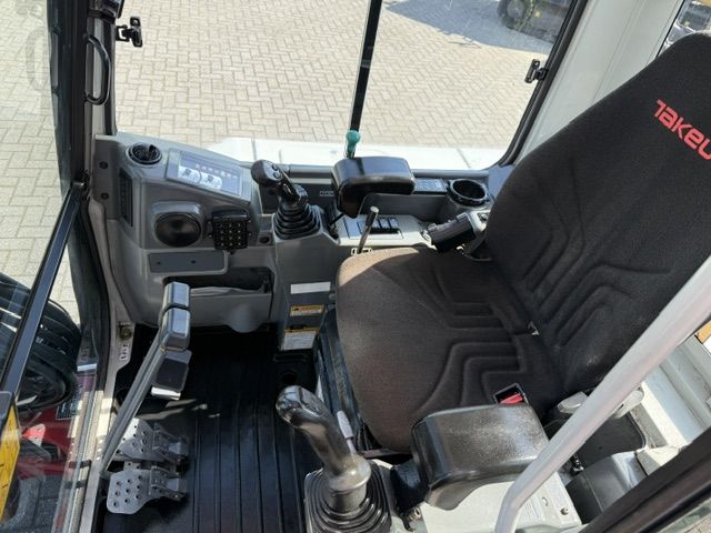 Takeuchi TB228 bj14 2500uur 2.6T Minigraver Minikraan ZGST