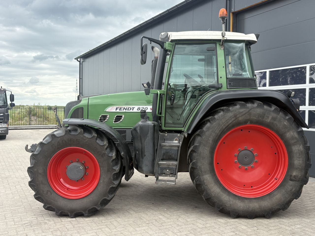 Fendt 820 Vario tms