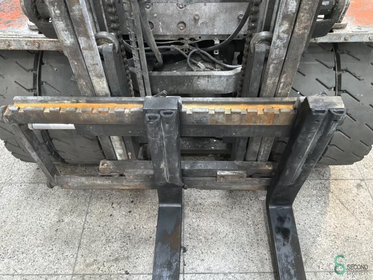 Gabelstapler Diesel Toyota 02-7 FDF 30 2000