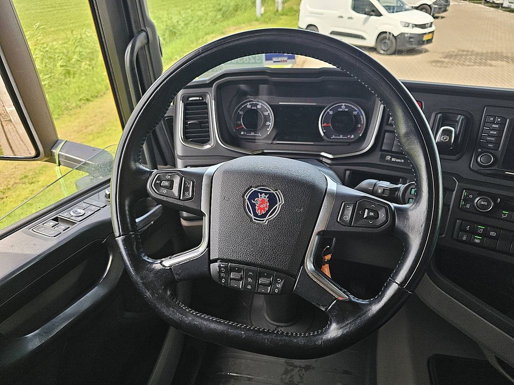 SCANIA R450