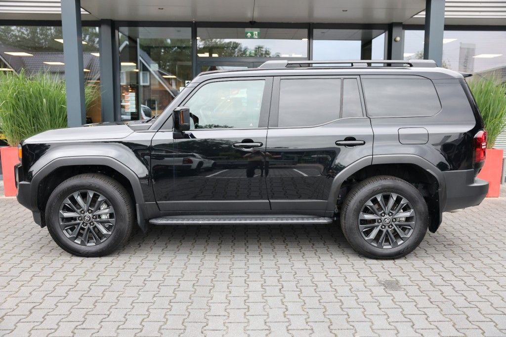 Toyota Landcruiser 250 2.8 D-4D 5DRS PROFESSIONAL A/T VAN