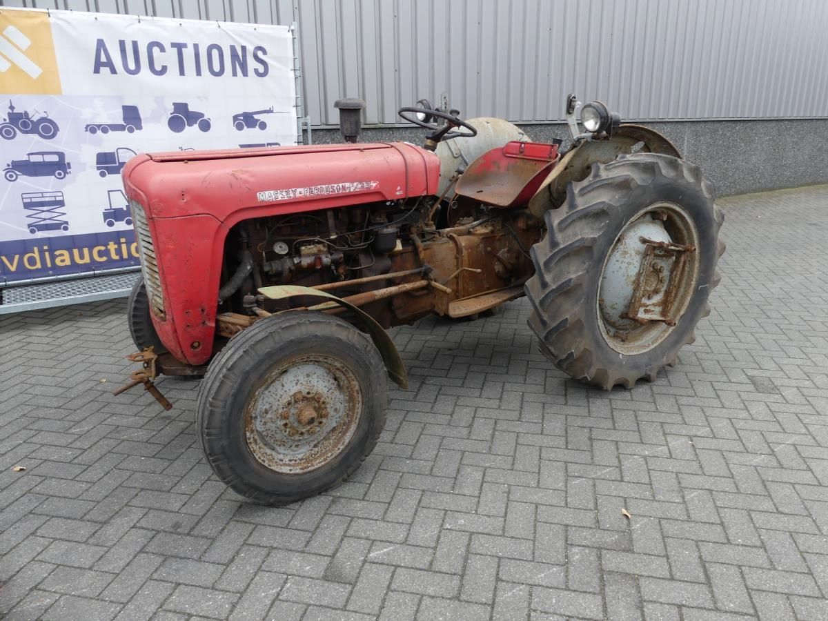Massey Ferguson FE35