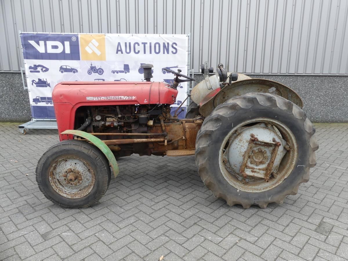 Massey Ferguson FE35