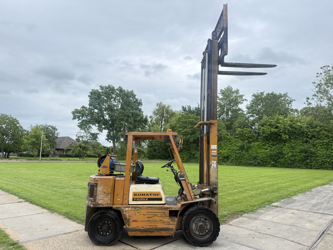 Komatsu 3.5 tonner lpg heftruck - nieuwe keuring