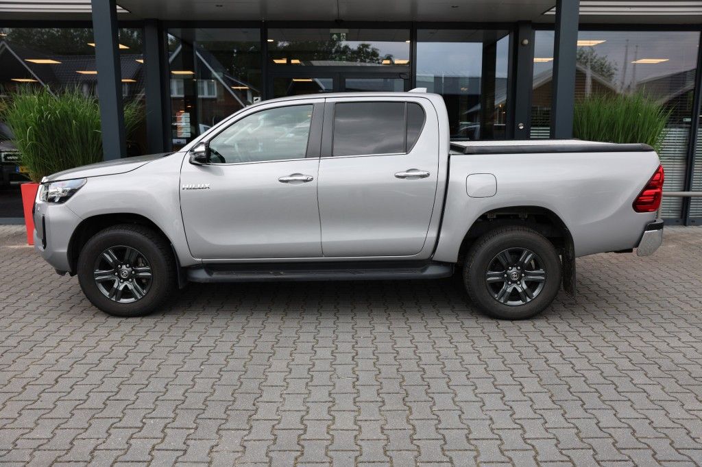 Toyota Hilux 2.4 D-4D DUBBEL CABIN PROFESSIONAL A/T 2 ZITS 4WD VAN