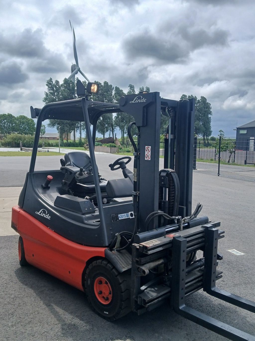 Linde E30/02