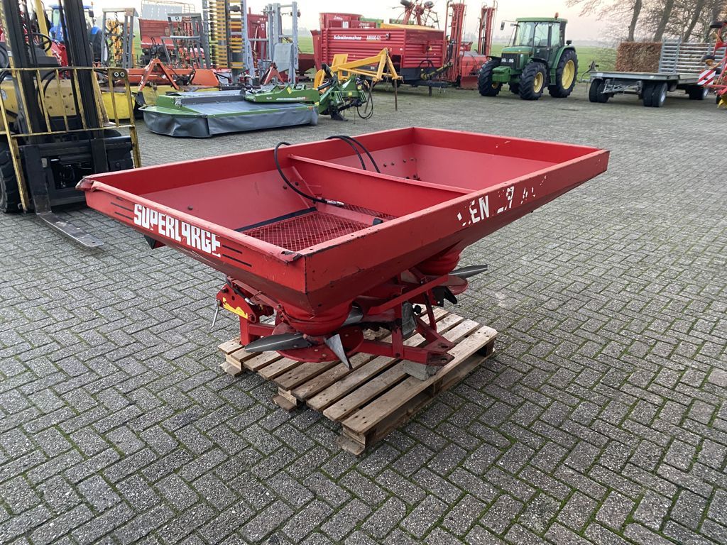 Lely KUNSTMESTSTROOIER MET CENTERMATIC I