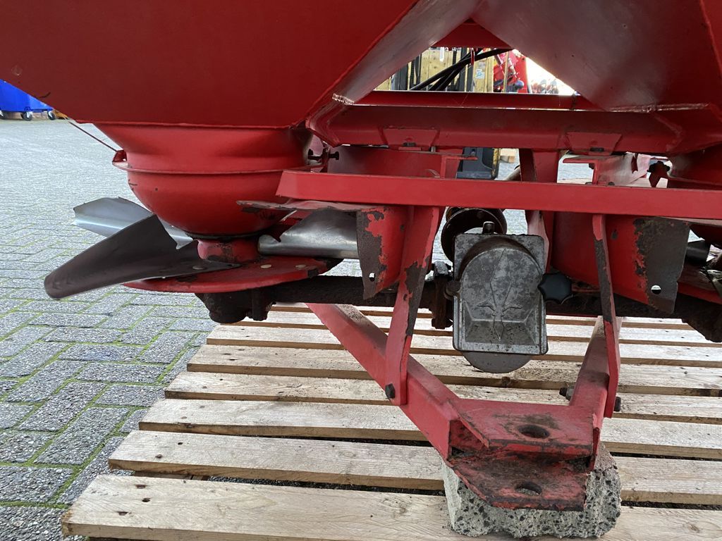 Lely KUNSTMESTSTROOIER MET CENTERMATIC I