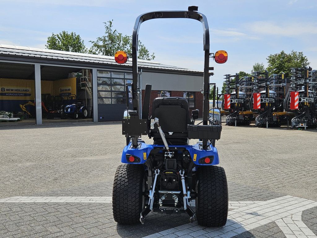 New Holland Boomer 25 Compact
