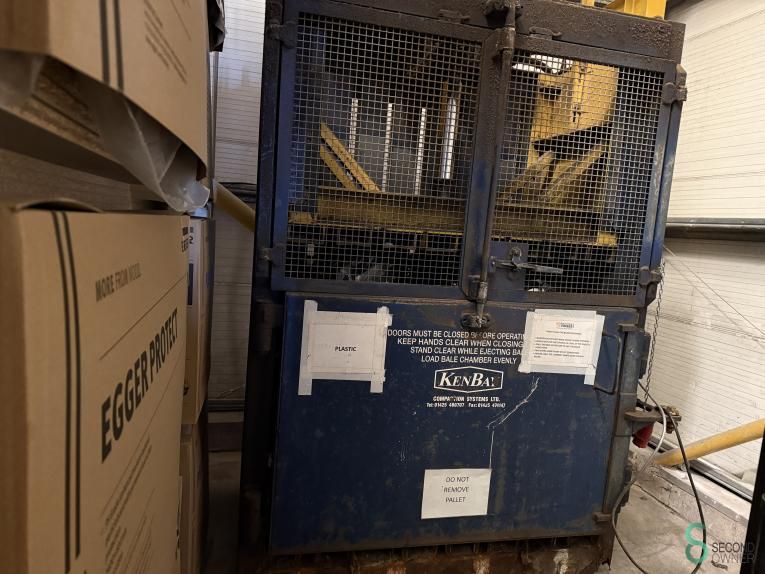 Ballenpressen Kenbay BRG 1 2005