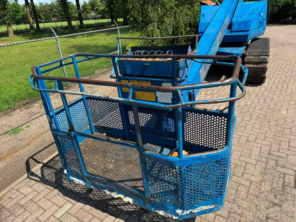 Aichi SR182 Hoogwerker rups