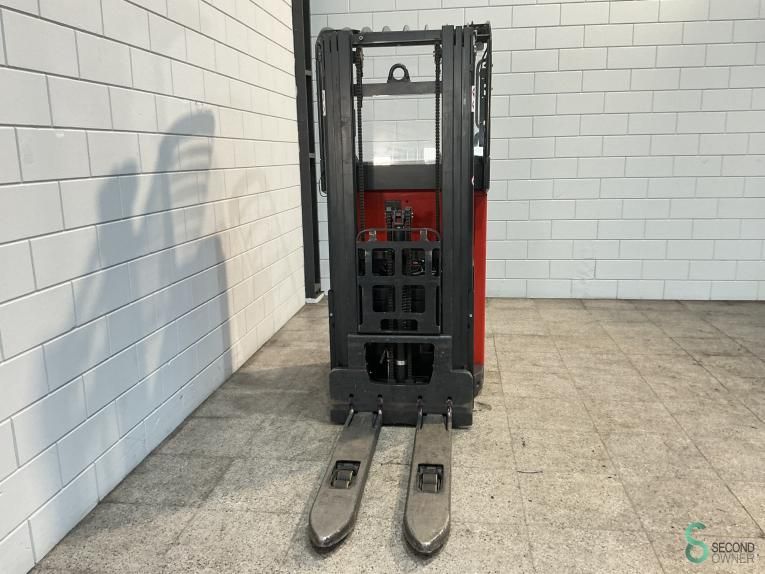 Stackers Electric Linde L16RW (1170) 2018 Triplex