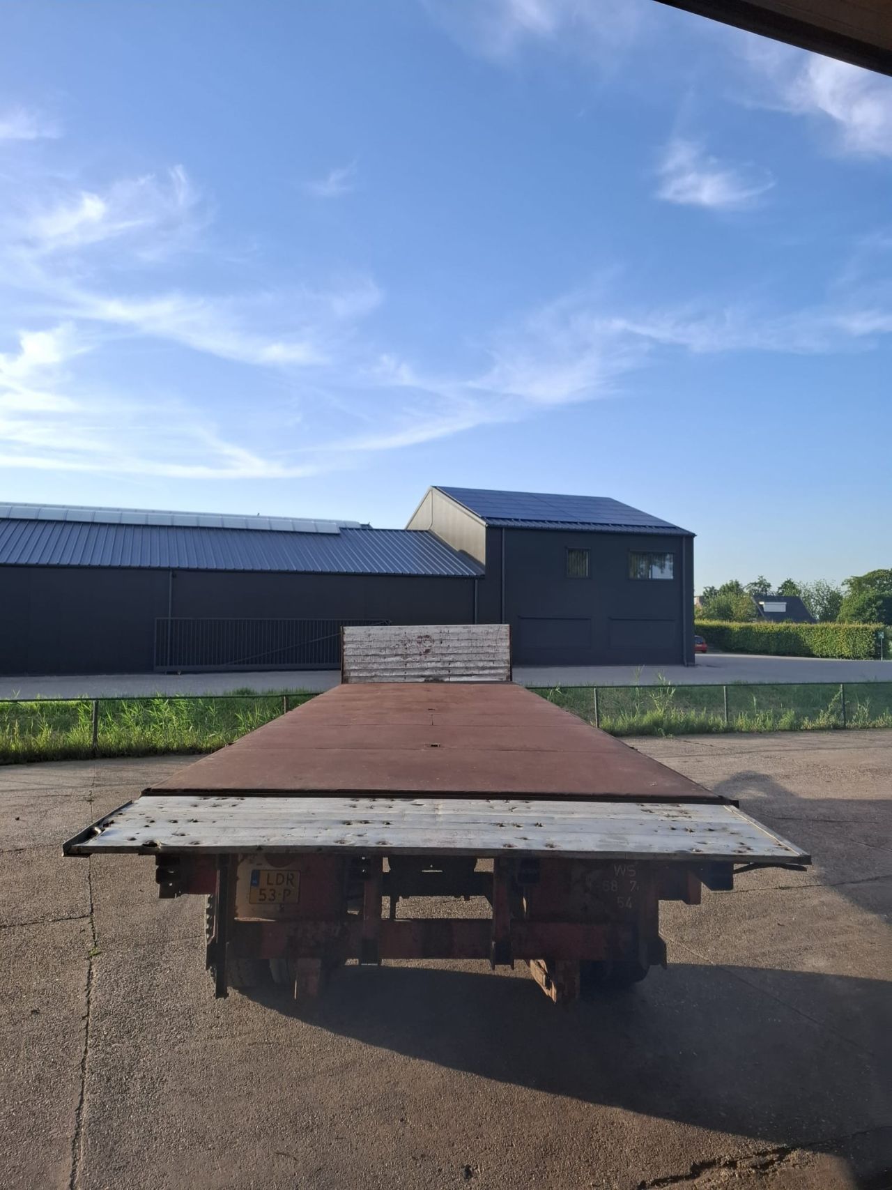 Bladgeveerde landbouwwagen a 8,40 m – incl. achterklep 9,20 m