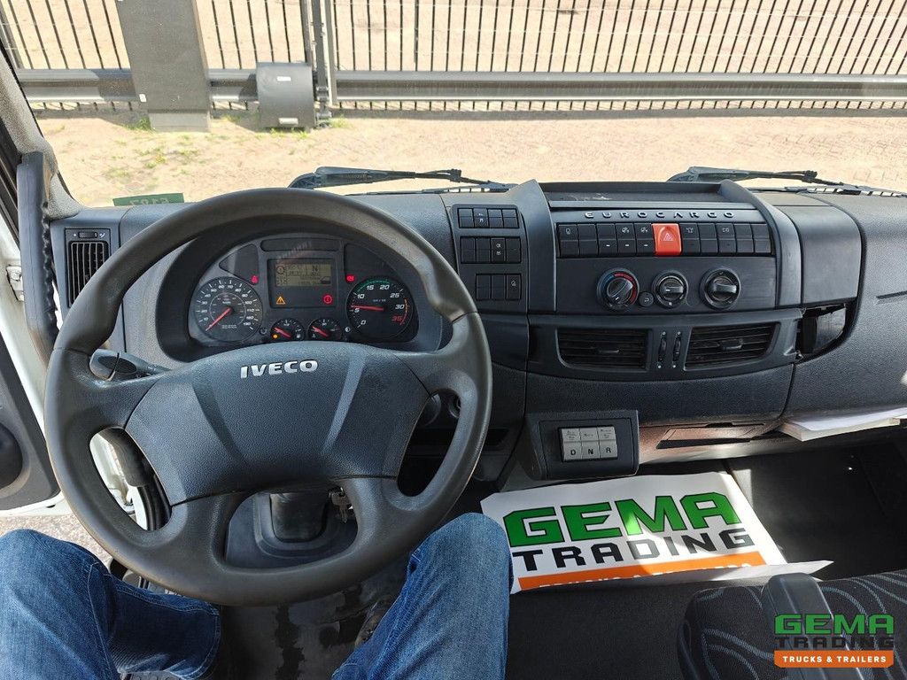 Iveco 140E25 EuroCargo 4x2 Double Cab (7pers) Euro 6 - 6CIL - AluMac Box + Ramps - Rockinger Towing Hook