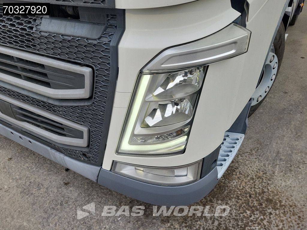 Volvo FH 460 4X2 Mega 2x Tanks Standklima Hebesattel