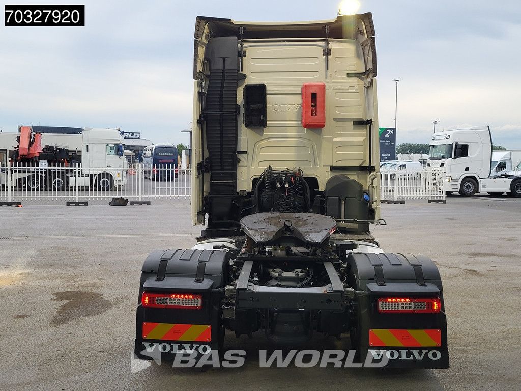 Volvo FH 460 4X2 Mega 2x Tanks Standklima Hebesattel