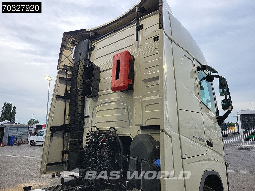 Volvo FH 460 4X2 Mega 2x Tanks Standklima Hebesattel
