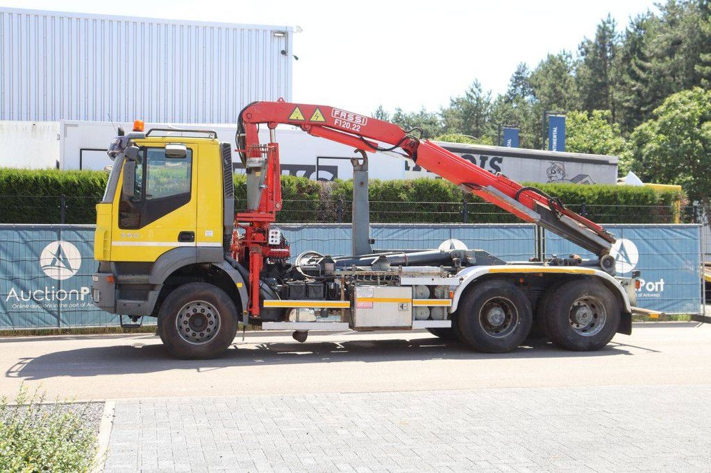 Kraanwagen Iveco Trakker 350 6x4 Diesel 2006