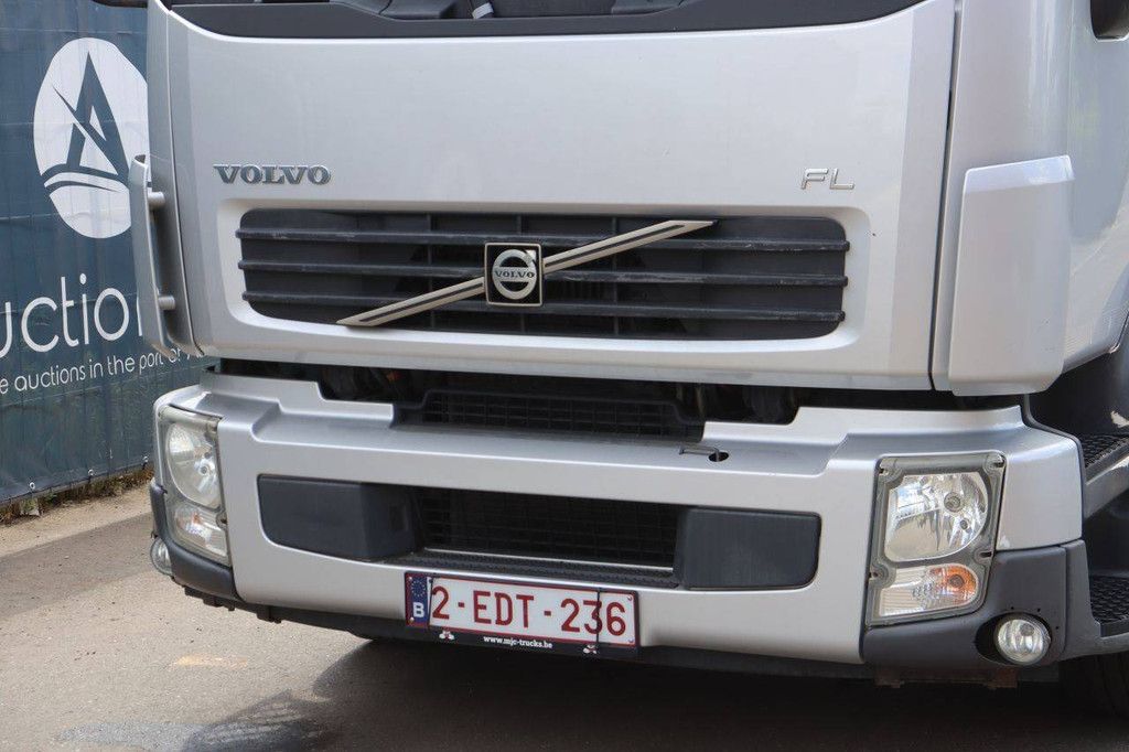Volvo FL 240 Diesel-Kranwagen, Baujahr 2011