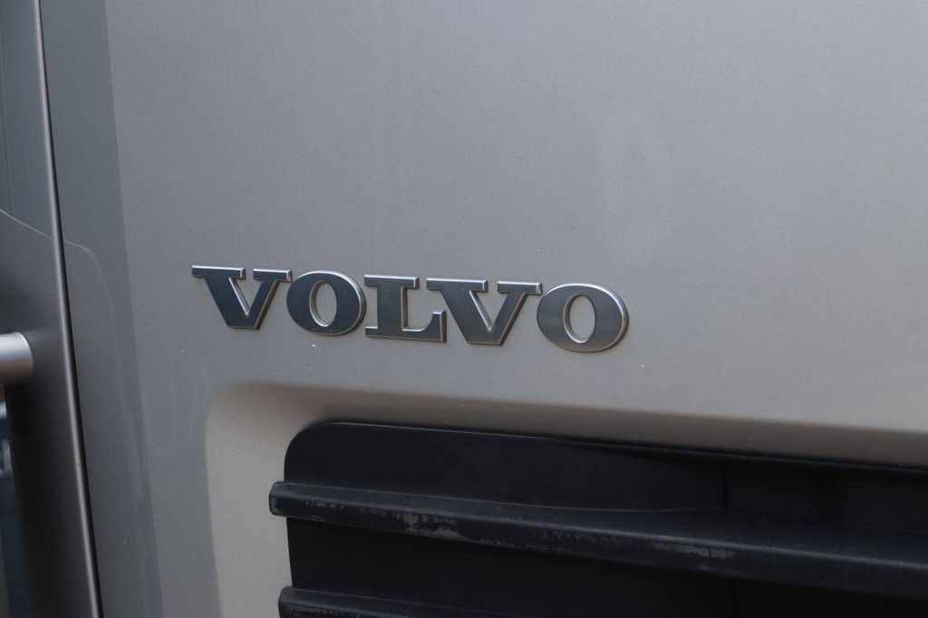 Volvo FL 240 Diesel-Kranwagen, Baujahr 2011