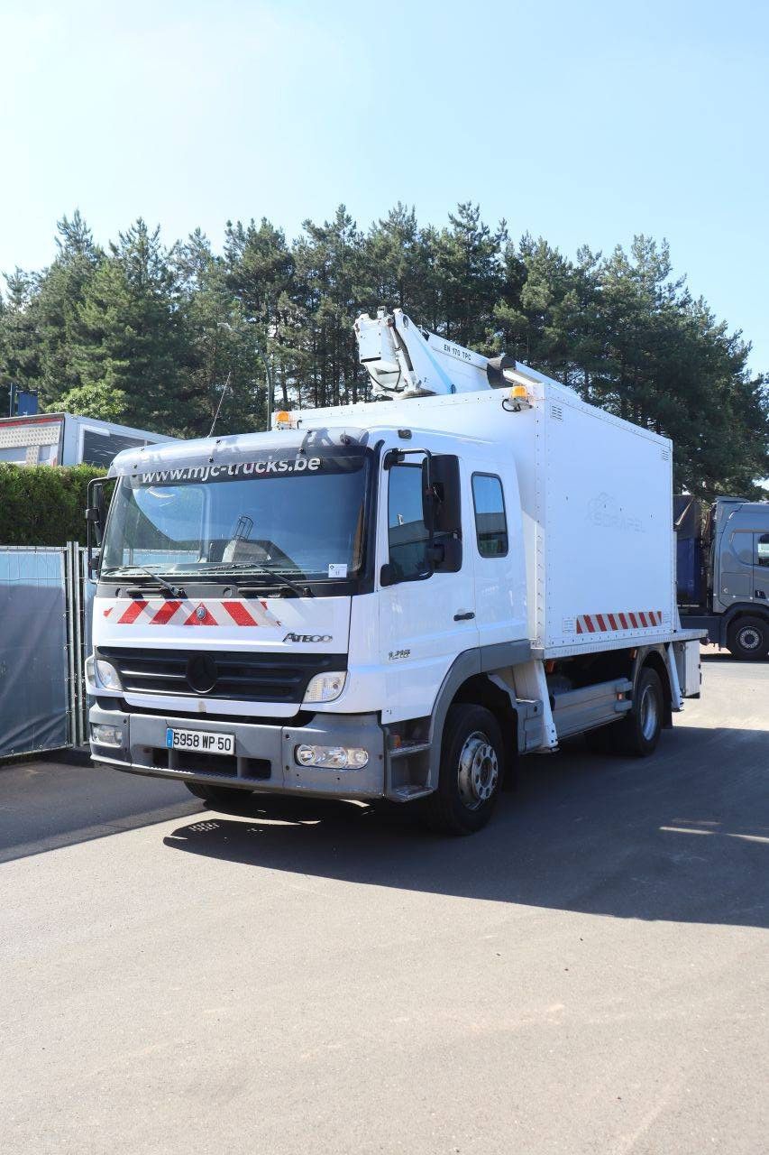 Vrachtwagen Hoogwerker Mercedes-Benz Atego 1218 Diesel 2006