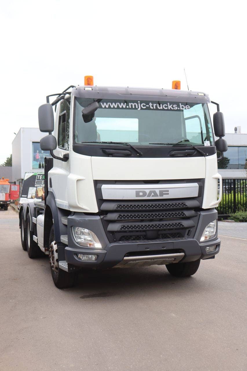 Hakenliftsystem für LKW DAF CF460 6x4 FAT Diesel 2014