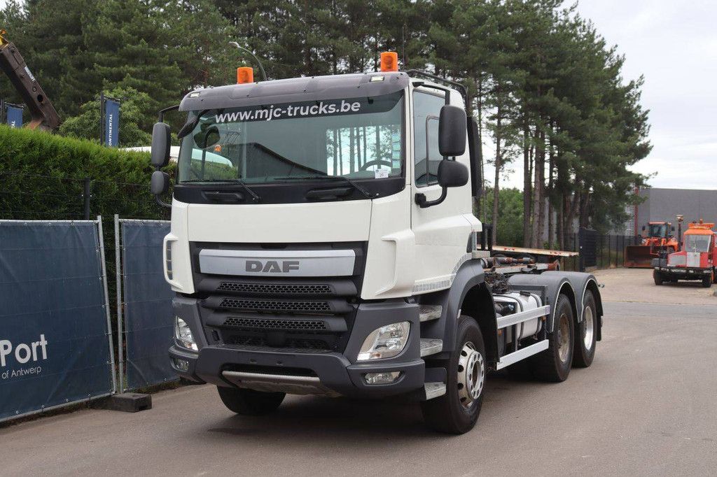 Hakenliftsystem für LKW DAF CF460 6x4 FAT Diesel 2014