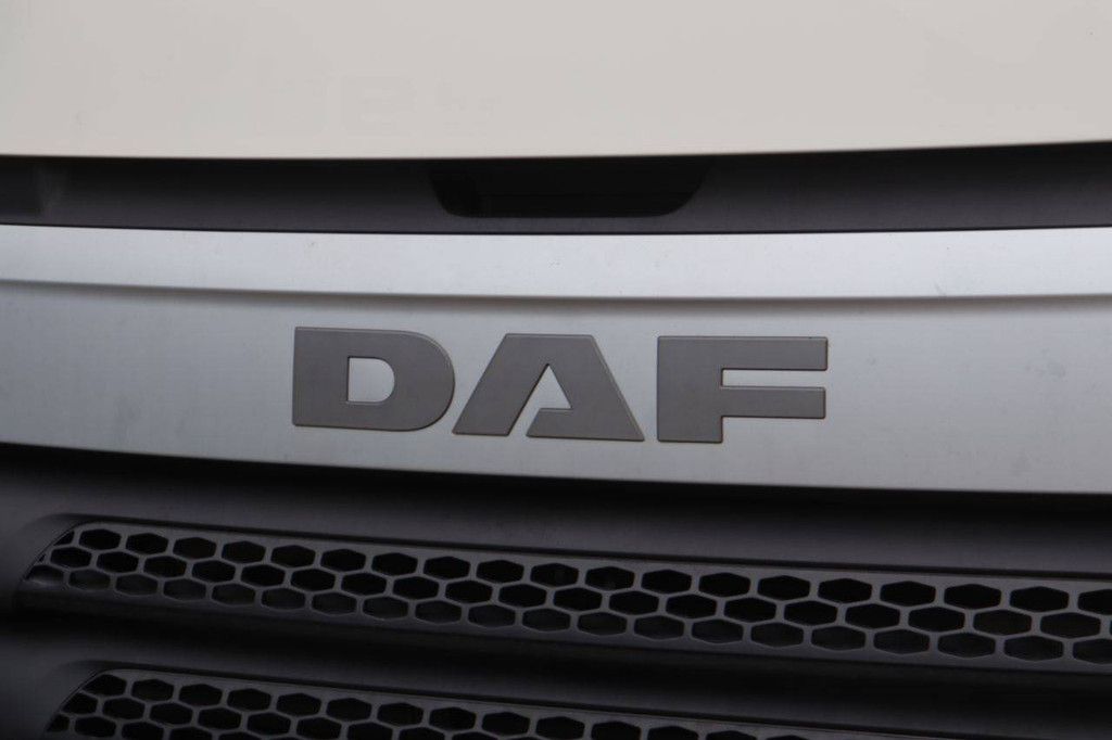 Hakenliftsystem für LKW DAF CF460 6x4 FAT Diesel 2014