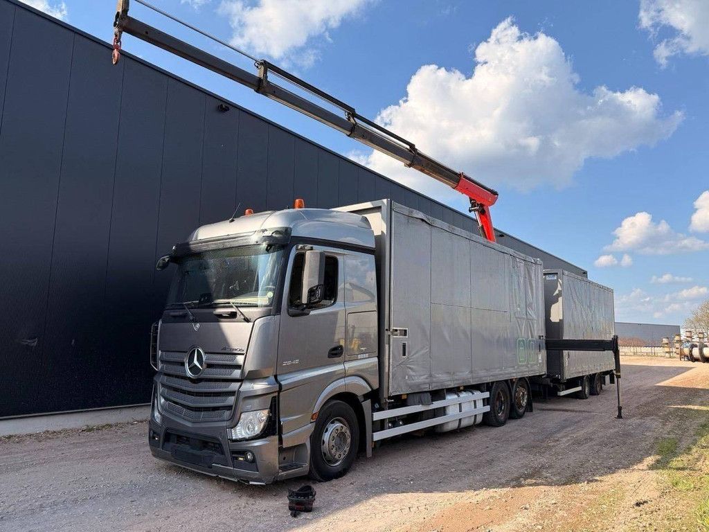 Kastenwagen LKW Mercedes-Benz Actros 2645 6X2 Diesel 2016