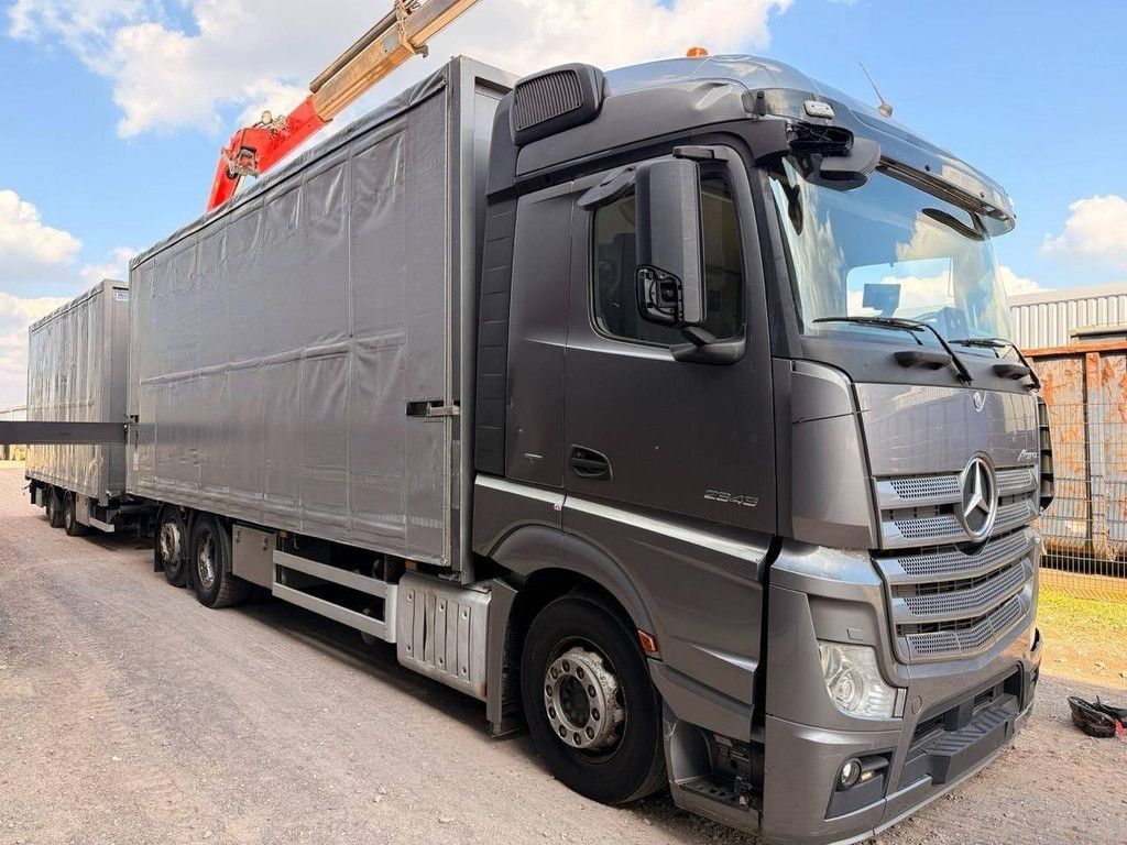 Kastenwagen LKW Mercedes-Benz Actros 2645 6X2 Diesel 2016